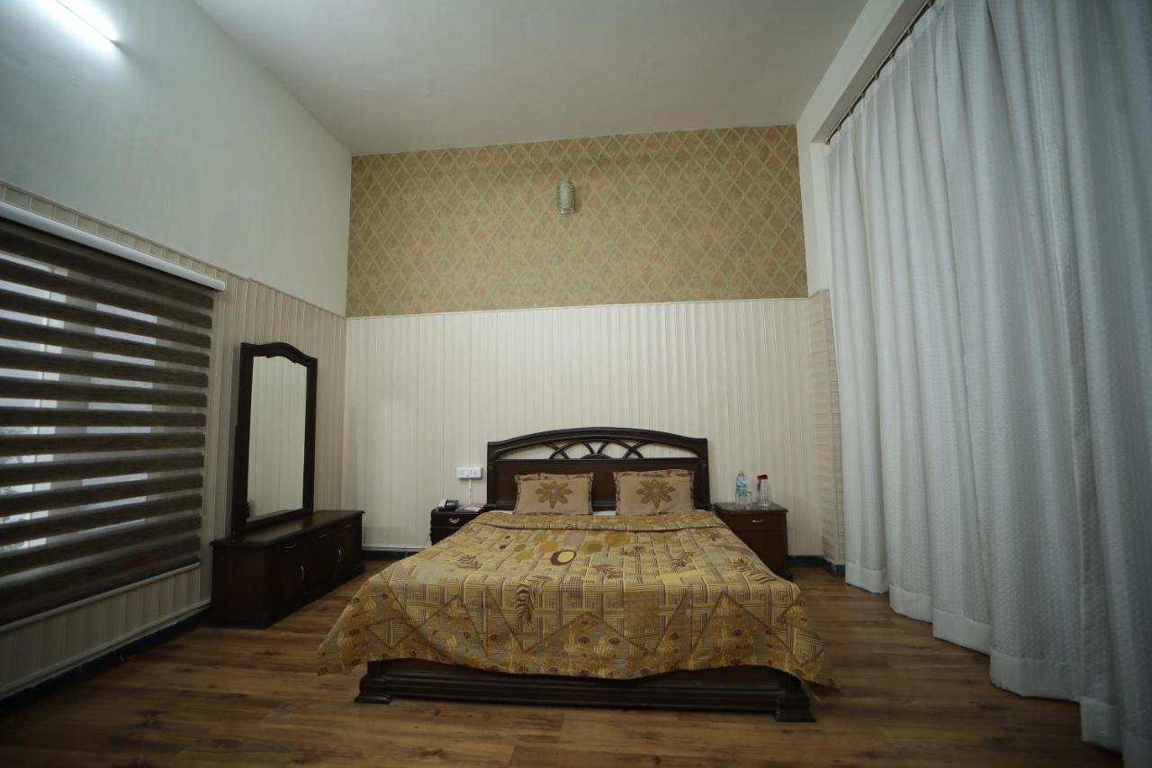 Tehri Club And Resort Chamba  Zewnętrze zdjęcie