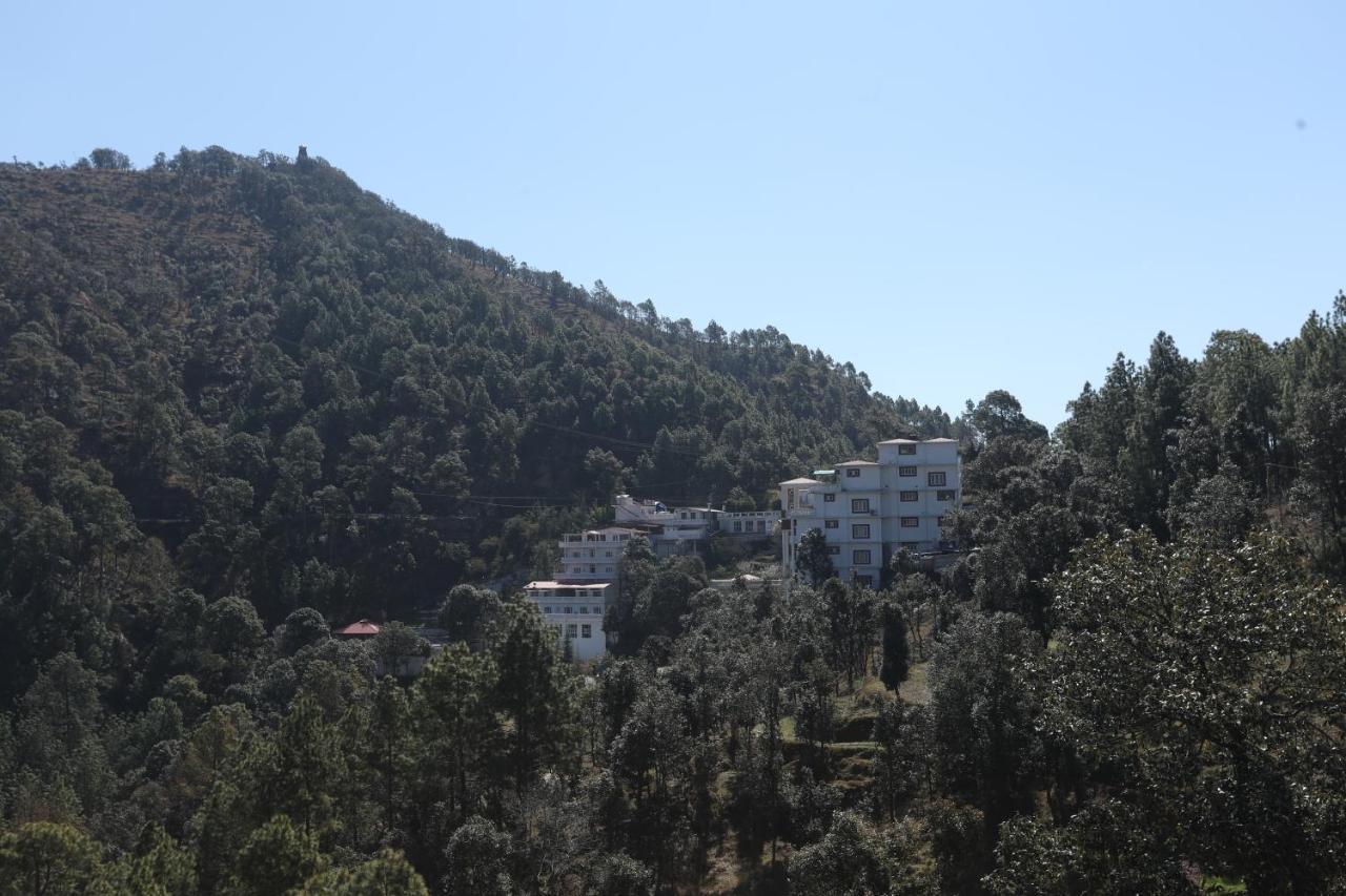 Tehri Club And Resort Chamba  Zewnętrze zdjęcie